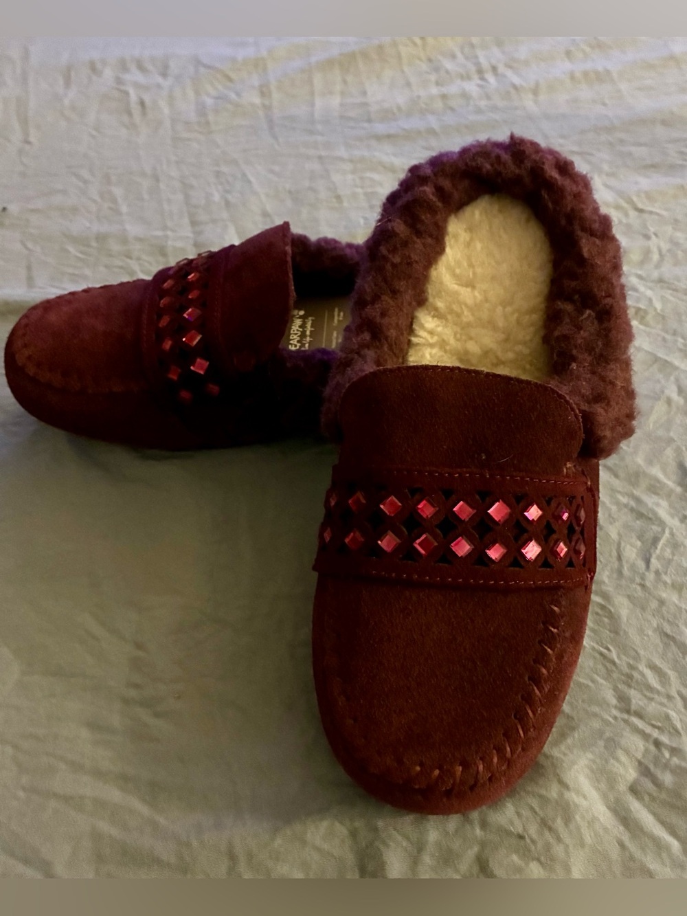 Brand New Sheepskin Moccasin Slippers Women’s 5 / Kids 3